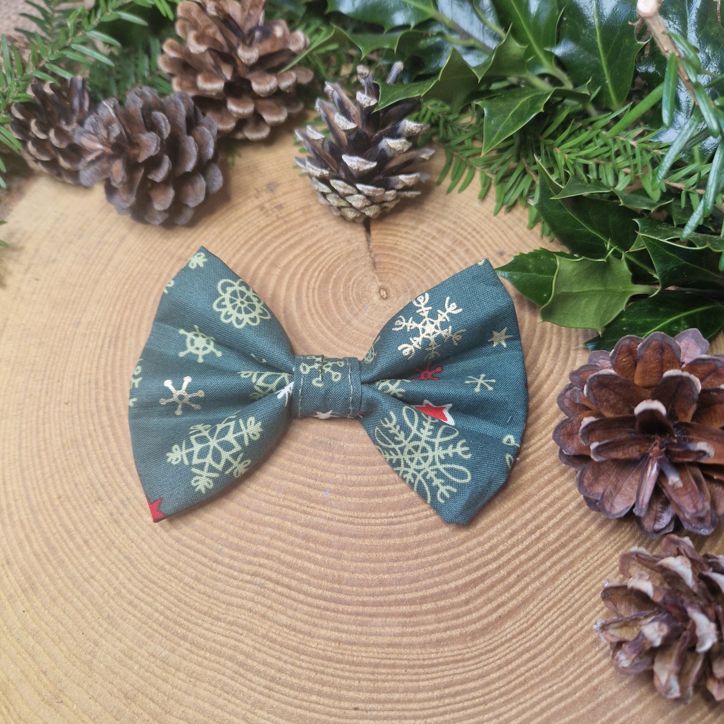 Christmas Bow Tie - Green Snowflakes